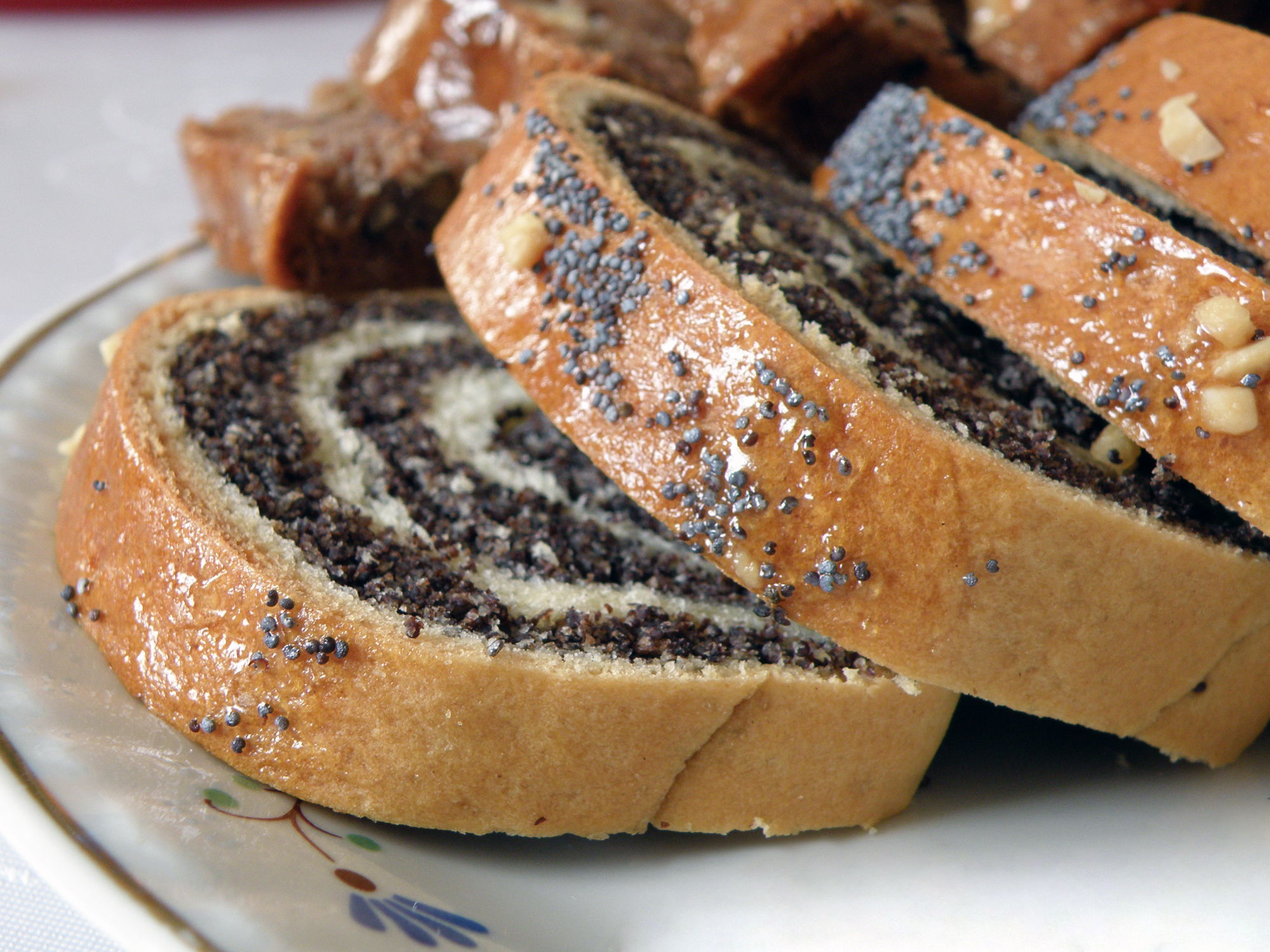Makowiec w cieście krucho – drożdżowym