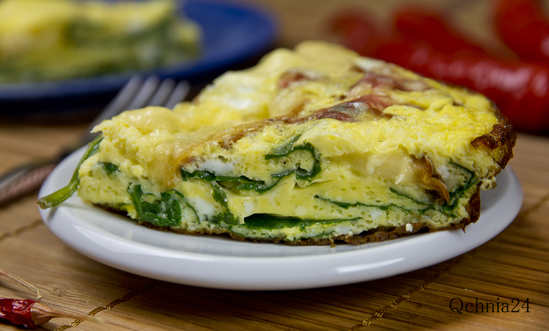 Omlet Fritatta z serem wędzonym